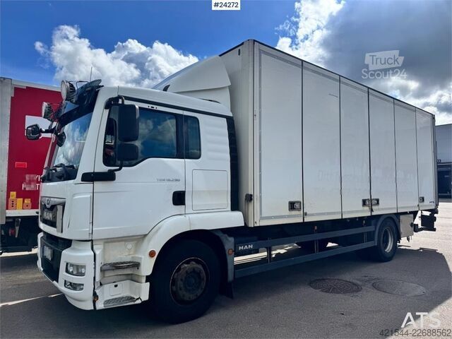 Lagaminas MAN TGM 18.290 4x2 Box Truck with Full Side Opening