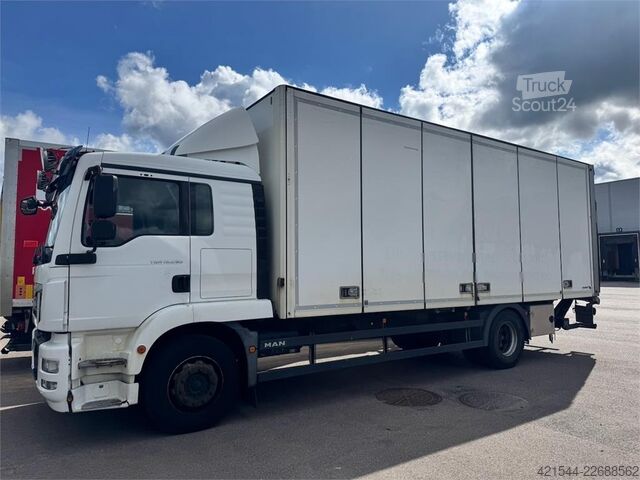 Lagaminas MAN TGM 18.290 4x2 Box Truck with Full Side Opening