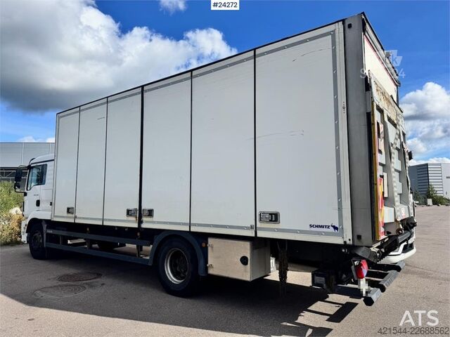 Lagaminas MAN TGM 18.290 4x2 Box Truck with Full Side Opening