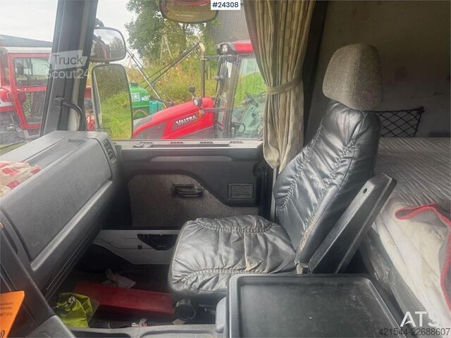 Chassis com cabina Scania 93H 4x2 Chassis