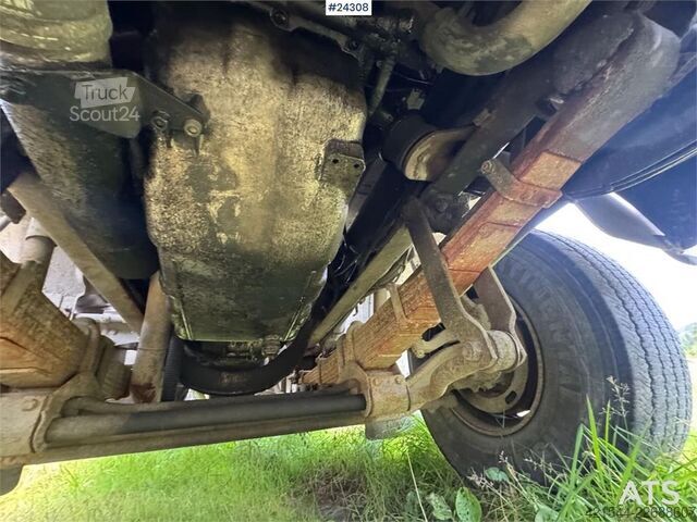 Chassis com cabina Scania 93H 4x2 Chassis