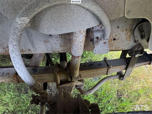 Chassis com cabina Scania 93H 4x2 Chassis