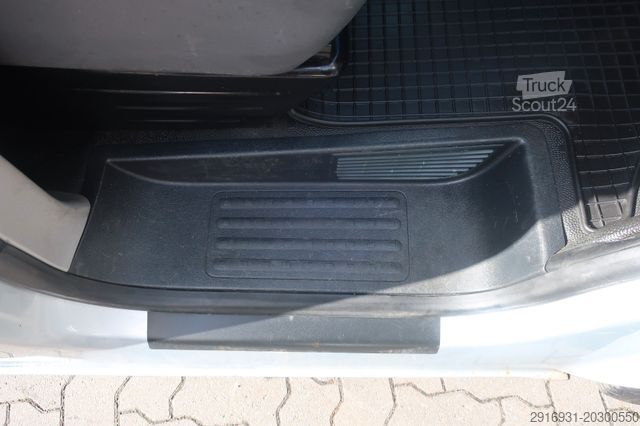 Furgon blaszak VOLKSWAGEN T5 1.Hand / 4Motion / Werkstatt / SHZ / FN: 172