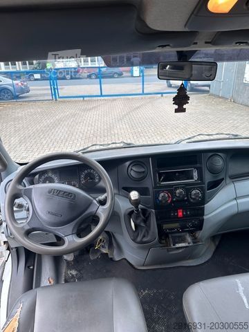 Furgonetka pick-up IVECO Daily Pritsche DoKa / 1. Hand/ Fahrzeugnr: A91