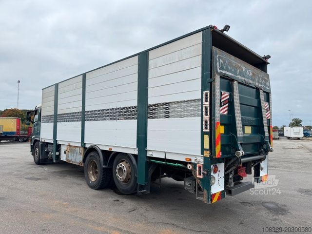 Kreaturvogn VOLVO FM9 380 6x2*4 Tiertransporter / Livestock