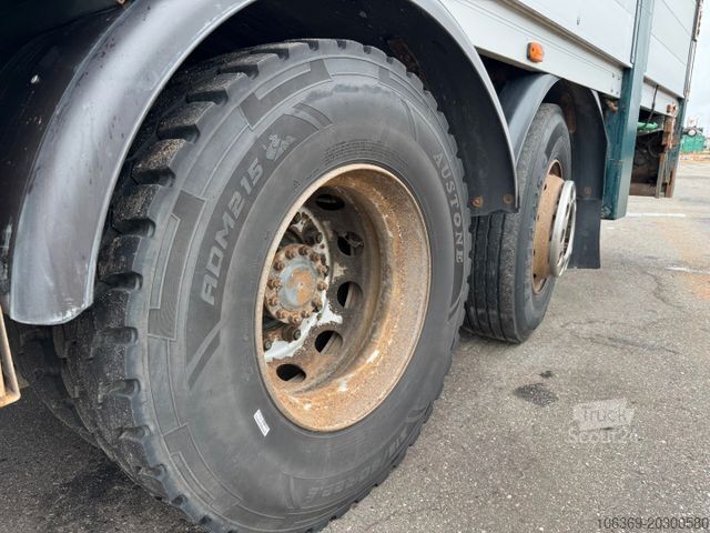 Kreaturvogn VOLVO FM9 380 6x2*4 Tiertransporter / Livestock