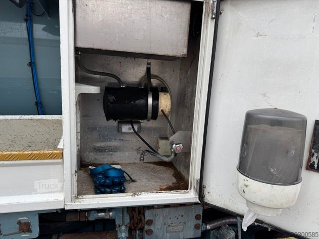 Vakuumtanktankvogn MAN TGL 12.240 4x2 Hvidtved Larsen SLP 5.5