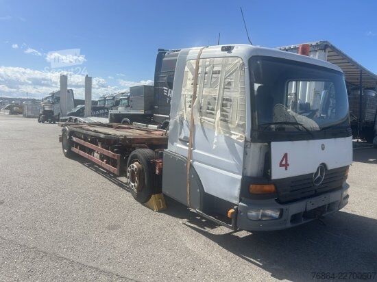 Kamion z zamenljivo nadgradnjo MERCEDES-BENZ , KöGEL, WIESEL / UMSETZER  ,ERSATZTEILTRäGER!!!