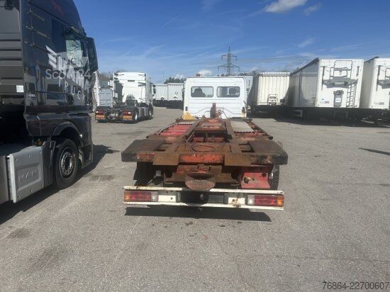 Kamion z zamenljivo nadgradnjo MERCEDES-BENZ , KöGEL, WIESEL / UMSETZER  ,ERSATZTEILTRäGER!!!