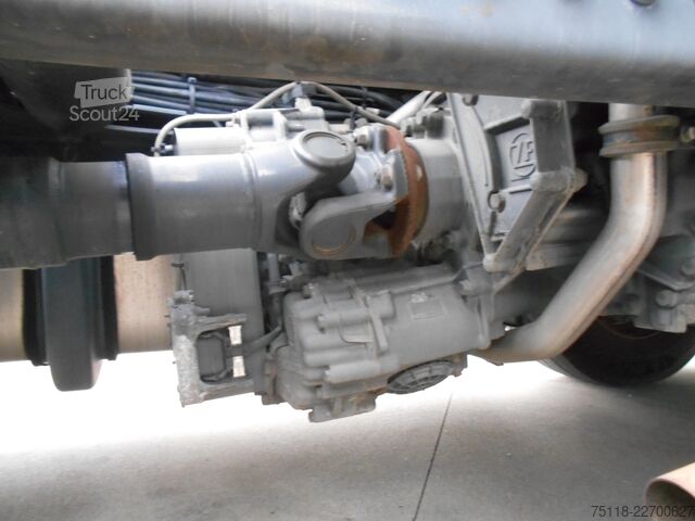 Tracteur routier standard DAF XG 480