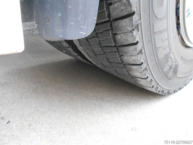 Tracteur routier standard DAF XG 480