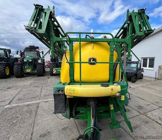 Pulvérisateur de pesticides John Deere 740 27m Section Control