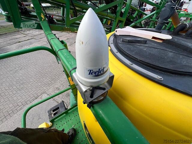 Pulvérisateur de pesticides John Deere 740 27m Section Control