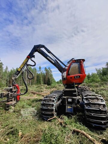 Lesnícke vozidlo Komatsu 931 XC
