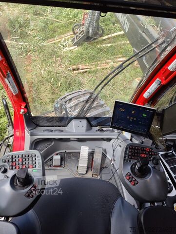Lesnícke vozidlo Komatsu 931 XC