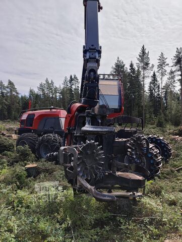 Lesnícke vozidlo Komatsu 931 XC