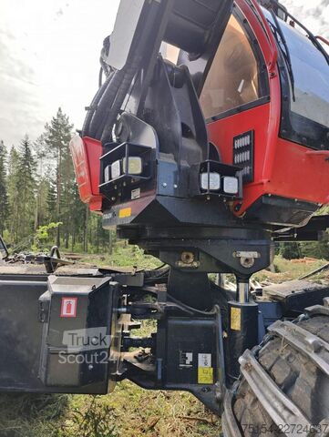 Lesnícke vozidlo Komatsu 931 XC