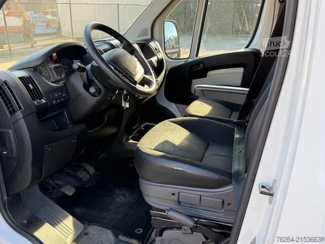 Panel van Peugeot Boxer 2.0 96kw BJ2019