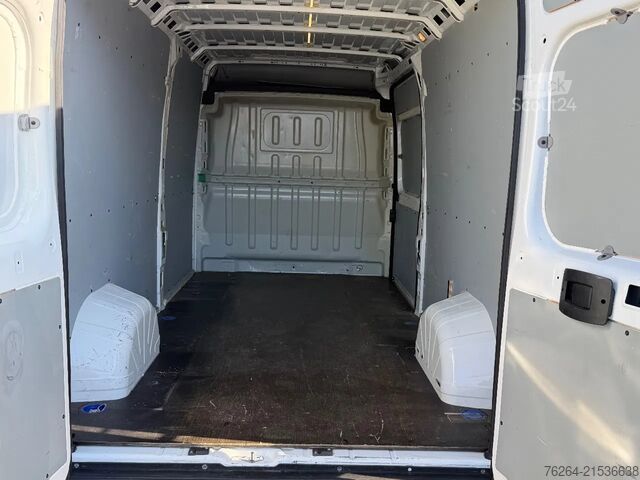 Panel van Peugeot Boxer 2.0 96kw BJ2019