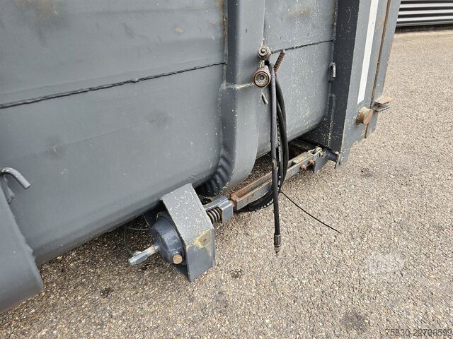 - KONTEINERIS / KABELINIS - KABLIO UŽKĖLIMAS - CONTAINER / KABEL - HAAK OPNAME