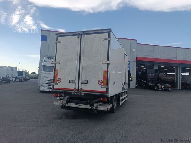 Traktör Daf LF 230