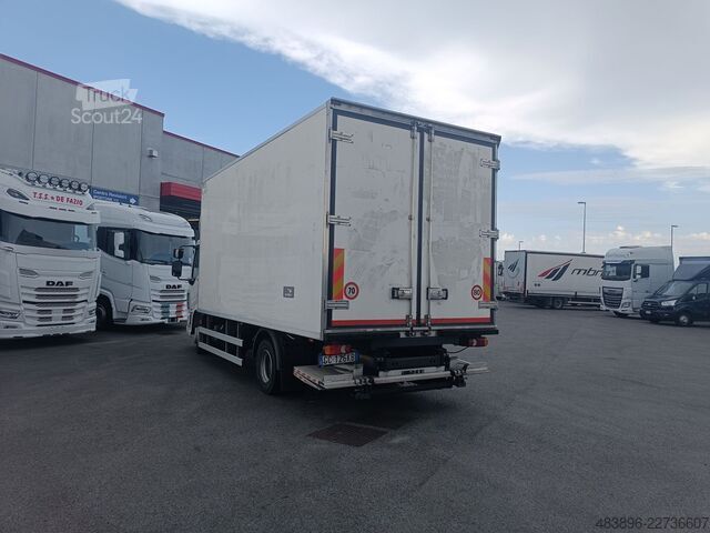 Traktör Daf LF 230