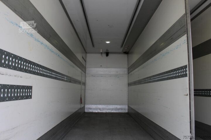 Camion refrigerato Mercedes-Benz Atego 1221 E6 Carrier Multi-Temp Strom Türen+LBW