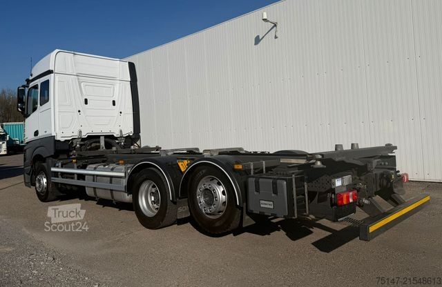 Swap body truck MERCEDES-BENZ 2540 L Actros 6x2 Fahrschule 5-Sitzer Liftachse