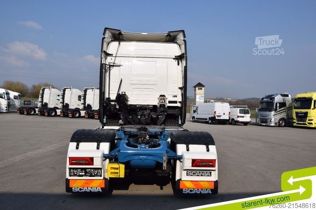 Standart çekici ünitesi SCANIA S530 V8 Retarder ACC Navi Alu Felgen Vollluft