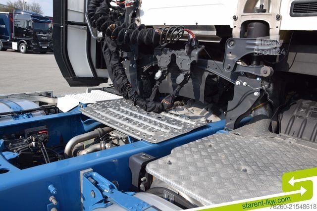 Standart çekici ünitesi SCANIA S530 V8 Retarder ACC Navi Alu Felgen Vollluft