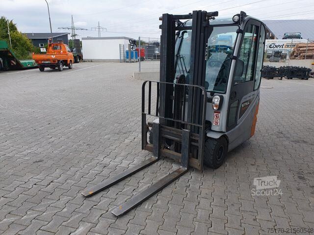 περονοφόρο ανυψωτικό Still RX 20-14 / Triplex: 4,3m / nur 2.328h / SS