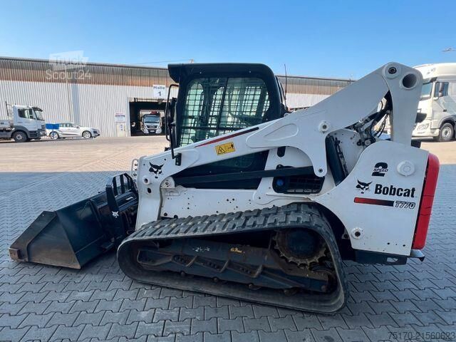 Niveleuse Bobcat T770 / 1.793h / Klima / Gabel / Schaufel