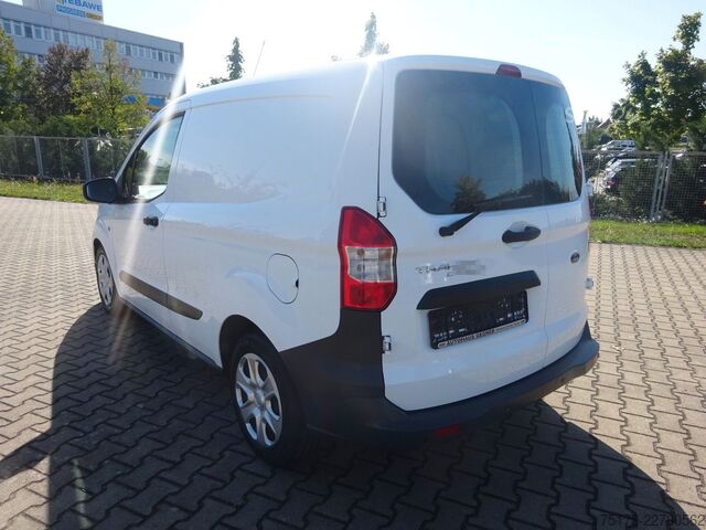 Skåpbil FORD Transit Courier Kasten 75PS Trend Klima PPS