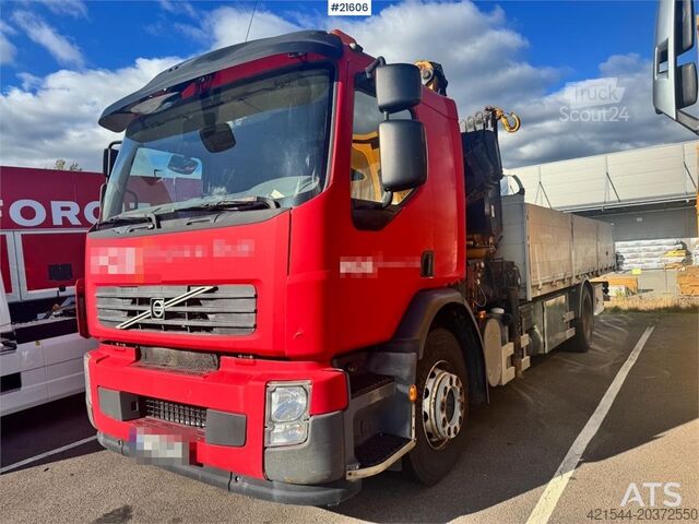 Crane Volvo FE320 4x2 Crane truck w/ Effer 145 Crane.
