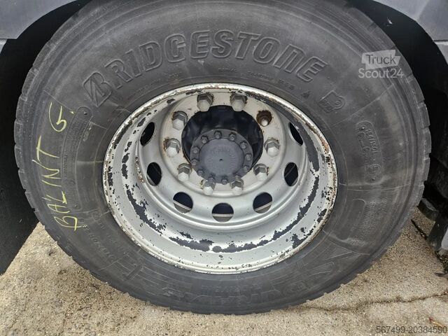 Standard-SZM Volvo FH 500 I-Park, Full Spoiler, TV stand