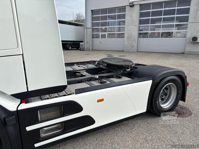 Τυπική μονάδα τράκτορα  Actros 1851 LS