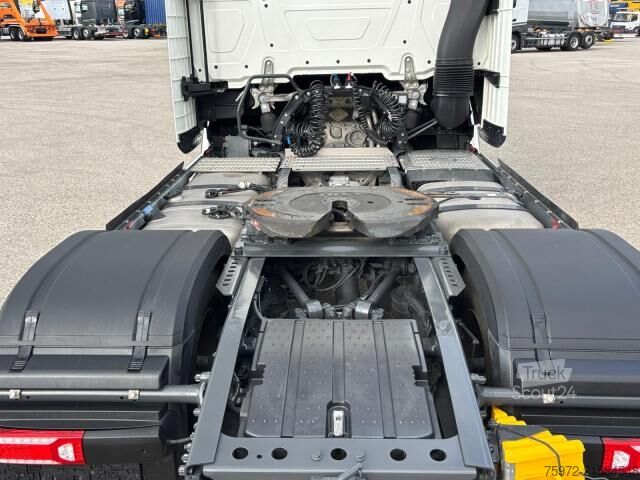 Τυπική μονάδα τράκτορα Actros 1851 LS