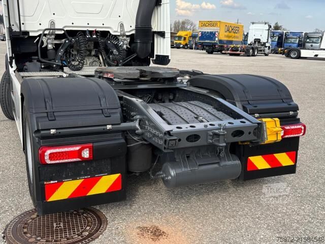 Τυπική μονάδα τράκτορα  Actros 1851 LS