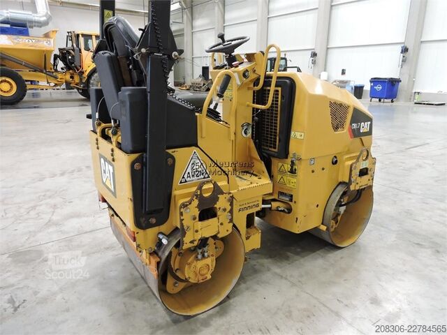 Tek tamburlu silindir CATERPILLAR CB1.7
