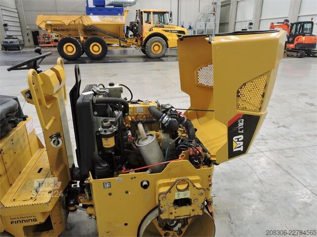 Tek tamburlu silindir CATERPILLAR CB1.7
