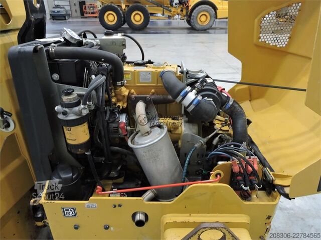 Tek tamburlu silindir CATERPILLAR CB1.7