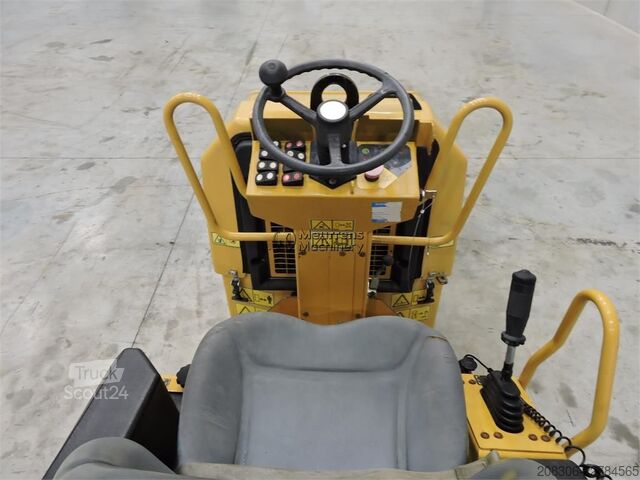 Tek tamburlu silindir CATERPILLAR CB1.7