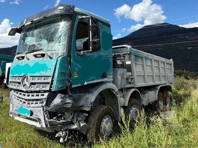 Tovornjak prekucnik MERCEDES-BENZ Arocs 4142 Kipper 8x6 2022
