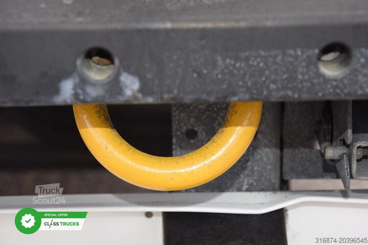 Refrižeratora puspiekabe SCHMITZ CARGOBULL SKO FP 60 ThermoKing SLXi 300