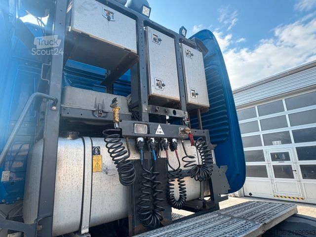 Heavy-duty truck MERCEDES-BENZ Actros 4151 SLT 8x4 155 t. ZGG