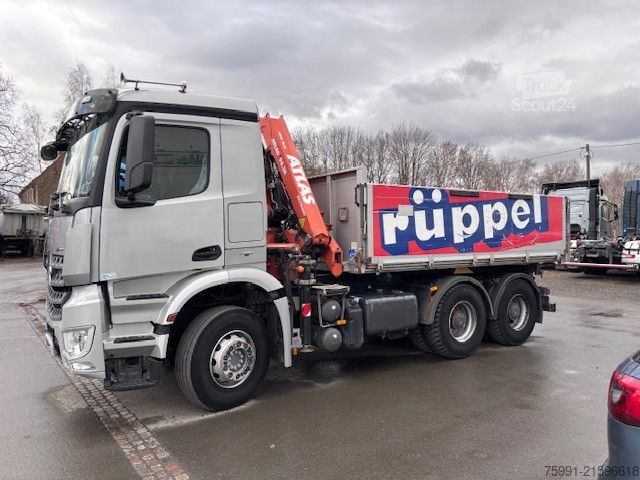 Three-sided tipper truck MERCEDES-BENZ Arocs 4   6x4 Dreiseitenkipper mit Ladekran