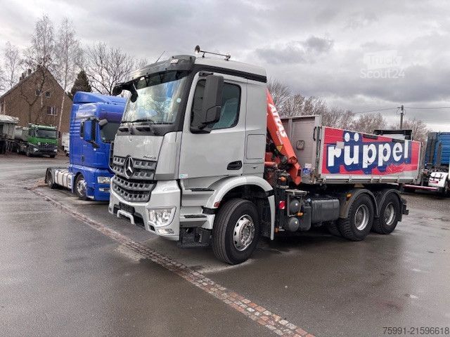 Three-sided tipper truck MERCEDES-BENZ Arocs 4   6x4 Dreiseitenkipper mit Ladekran