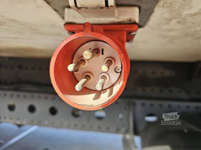 Koel-vriestransport MERCEDES-BENZ ATEGO 1223 FRC 12-28 LIFT A/C