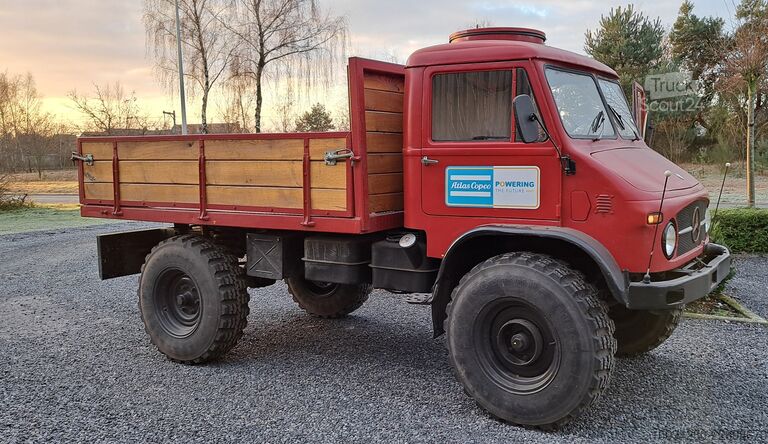Fourgon pick-up Mercedes-Benz Unimog 400