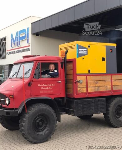 Fourgon pick-up Mercedes-Benz Unimog 400